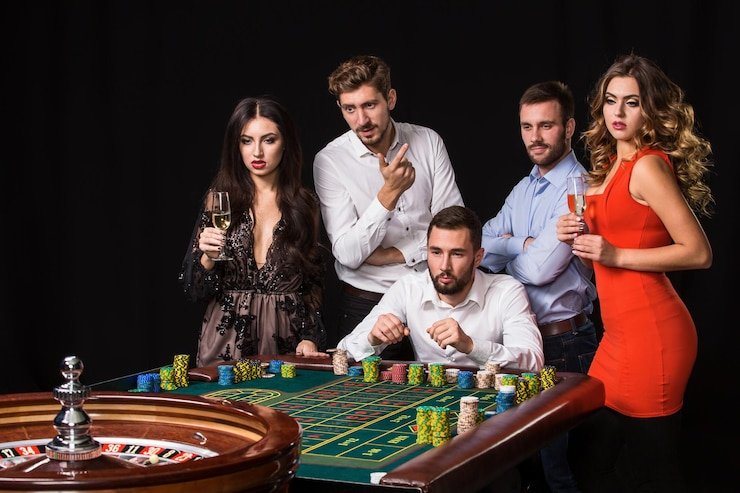 Antarmuka aplikasi mobile rajajudi88jp menampilkan layar login dan menu utama dengan akses ke sportsbook dan live dealer